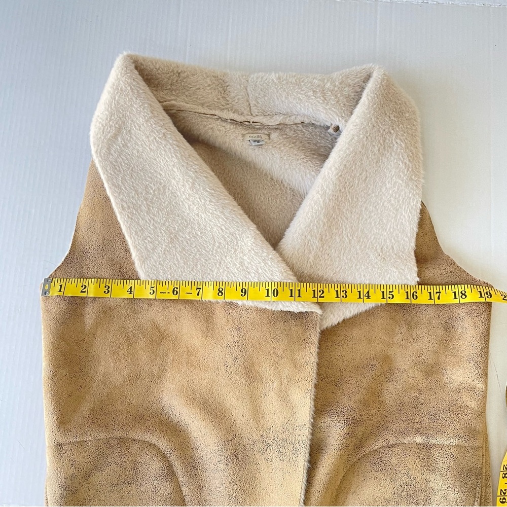 Ecote Urban Outfitters Brown and Cream Faux Shearling Vest - Picture 11 of 12